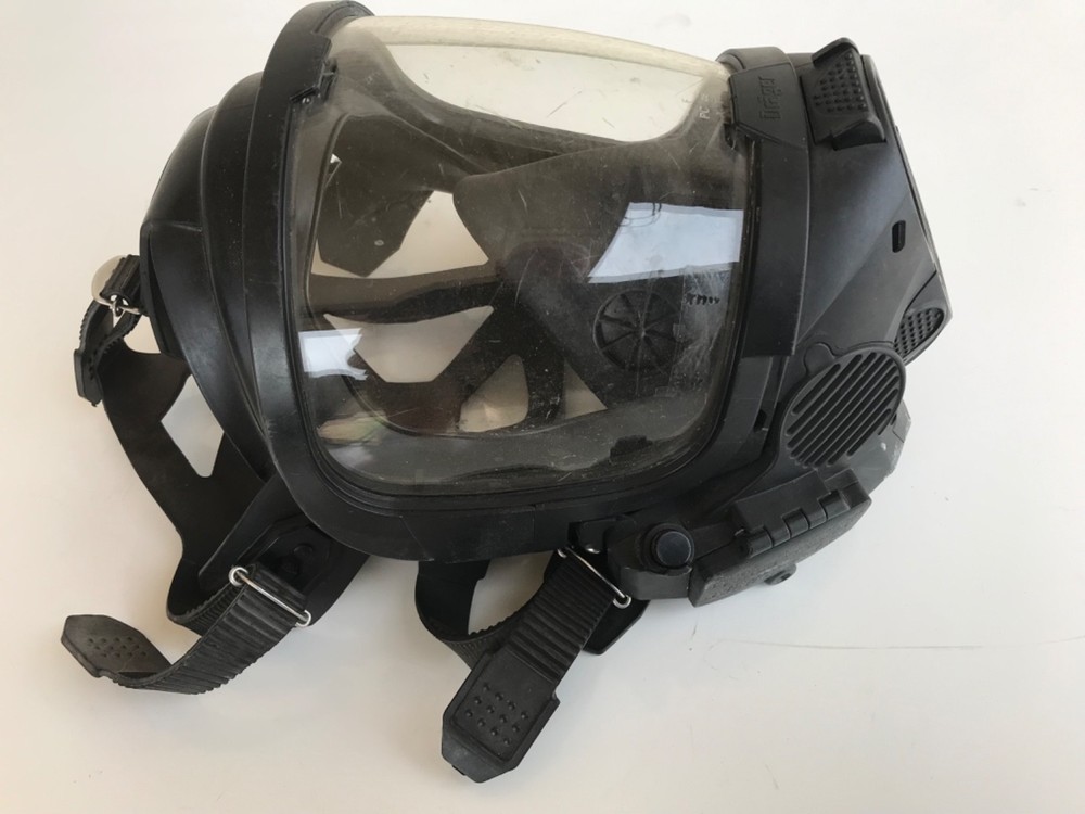 Drager FPS7000 sentinel 4500psi SCBA pack frame Mask Medium with FPS-Com-Plus