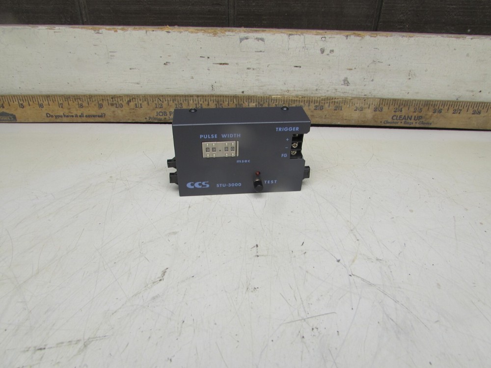 CCS STU-3000 STROBE UNIT, 12-24VDC, NICE TAKEOUT! MAKE OFFER!