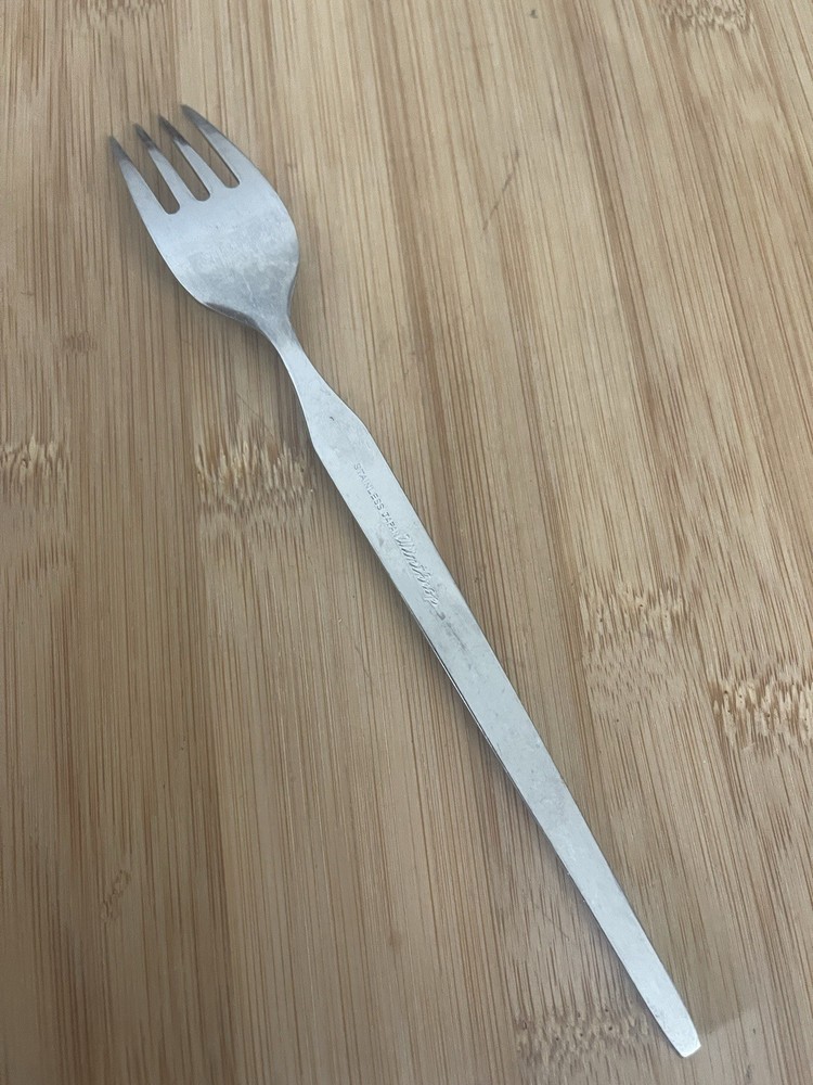 Stanley Roberts Wm Dalton WINTHROP Textured Scroll Stainless DINNER FORK 7.5"