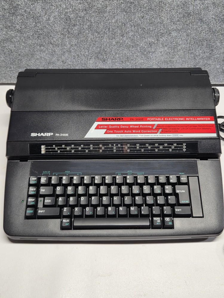 Sharp PA-3100E Portable Electronic Intelliwriter Typewriter w/ Box And Extras