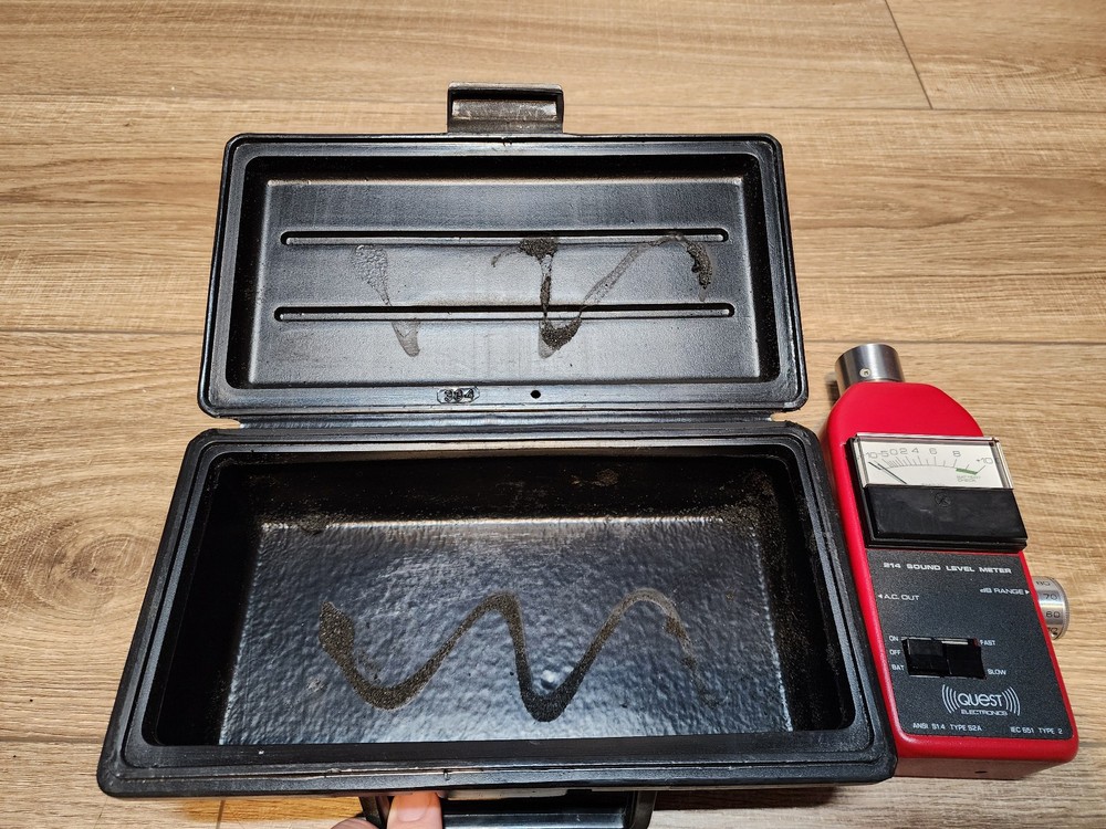 Quest Electronics Model 214 Sound Level Meter