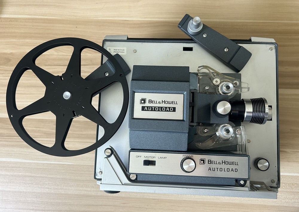 UNTESTED BELL & HOWELL 357B SUPER 8MM AUTOLOAD PROJECTOR