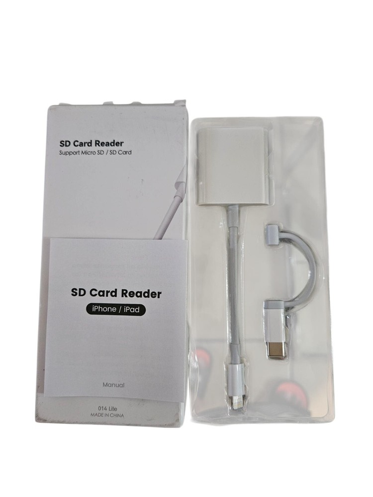 White SD Card Reader USB-C Lightning Adapter for iPhone iPad SD MicroSD Slot