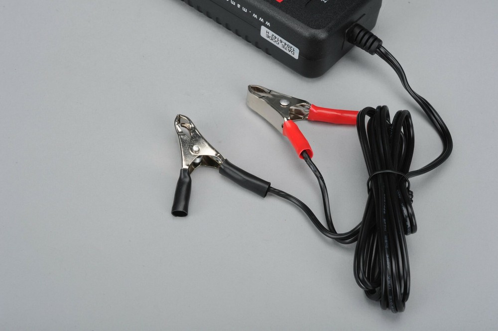 12 Volt Battery Charger with 3 Stage Charging Logic