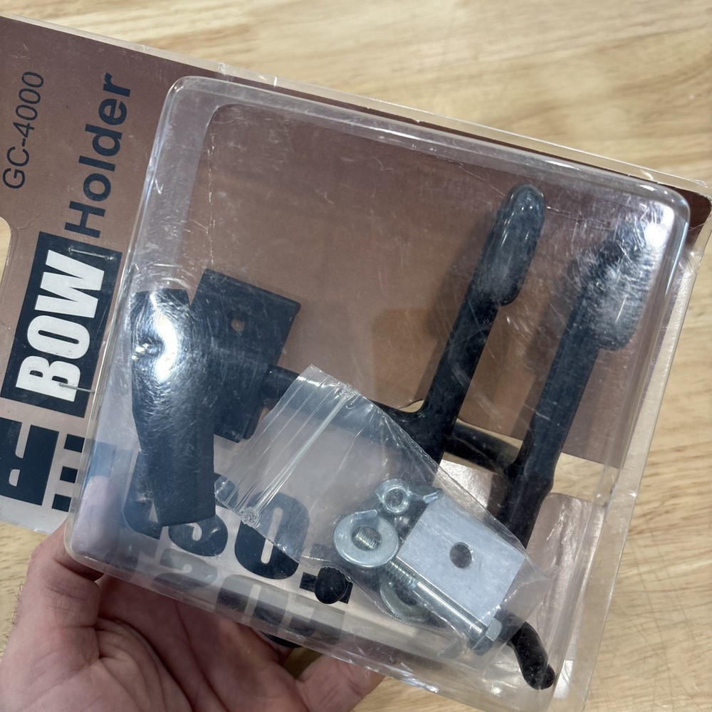 Foster Deluxe Bow Holder GC-4000