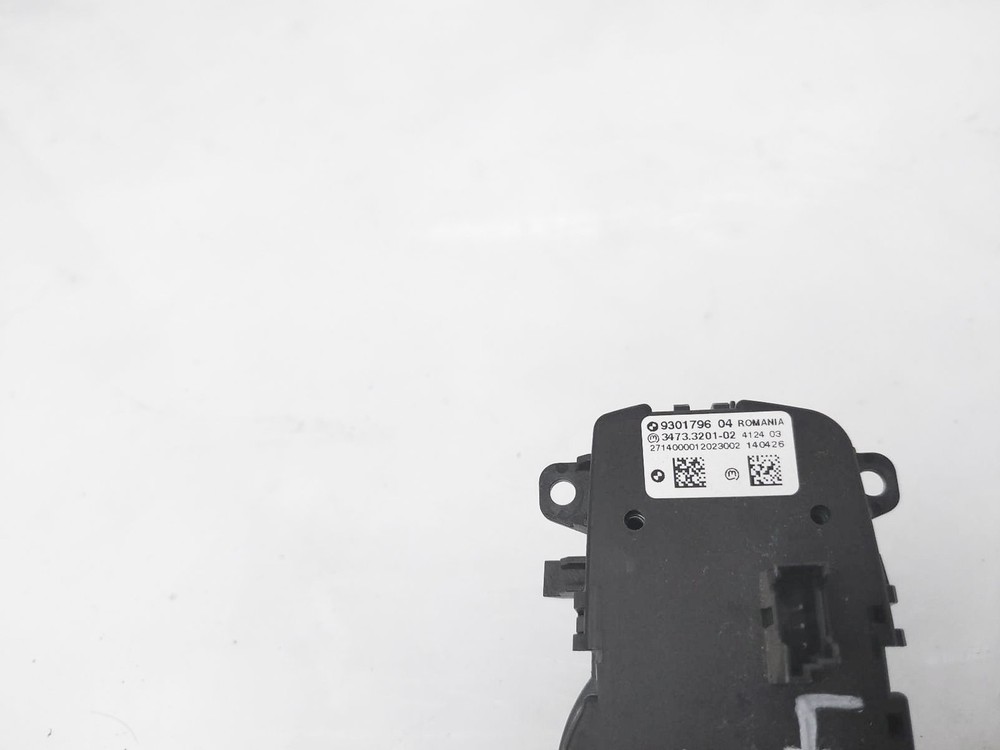 Mini Cooper 2014-2016 Headlamp Switch (On Dash) 61-31-9-865-838