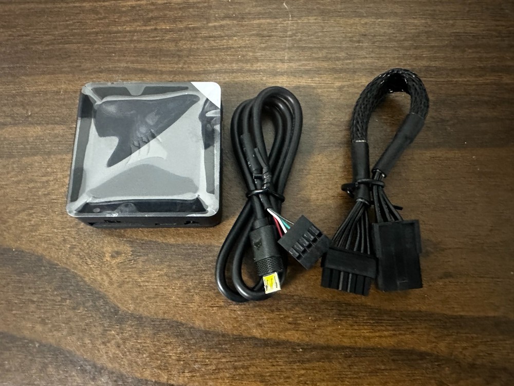 iCUE LINK System Hub, Black