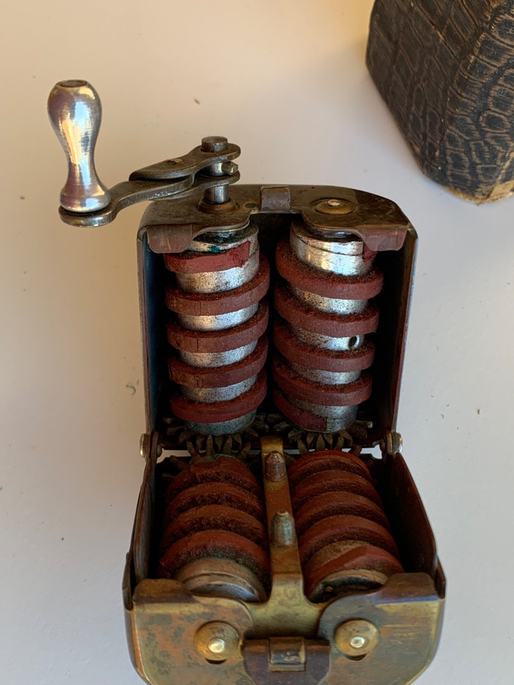 VINTAGE Spiro GILLETTE BLADE Sharpener Original BOX - Automatic Stropper