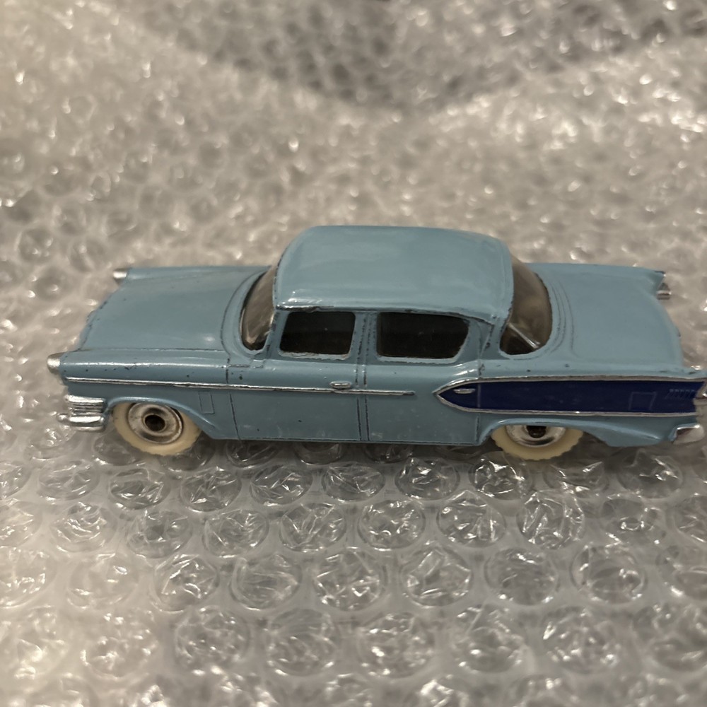 DINKY STUDEBAKET PRESIDENT 1960s(repaint)very good