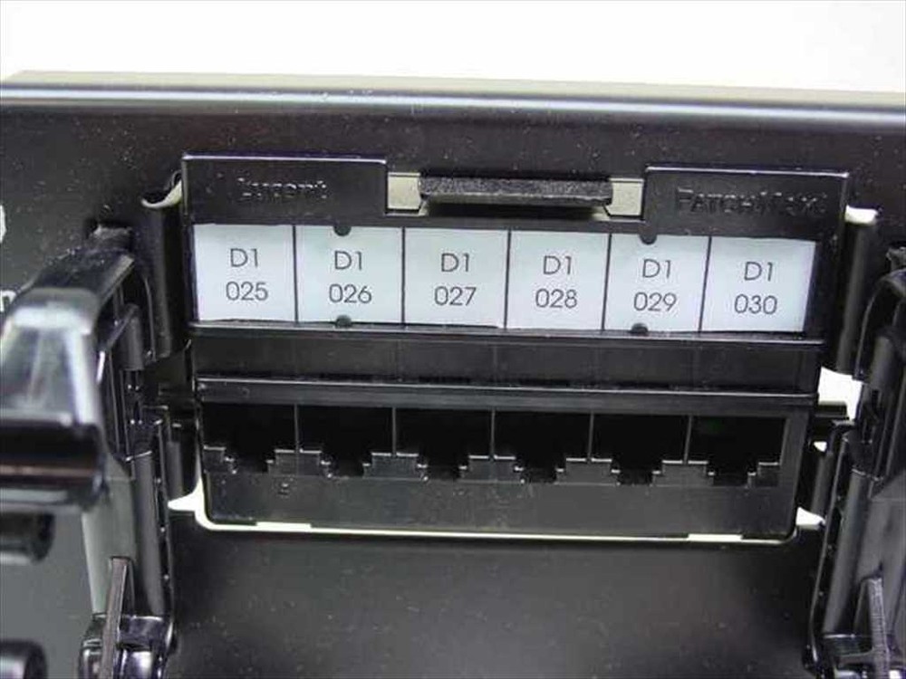 Lucent Telephone Cable Rack Patch Panel for 19" Rack-Mount Enclosure - BLACK
