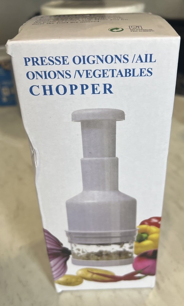 Manual Push Function Vegetable Chopper White Plastic with Container Lid Knife G…