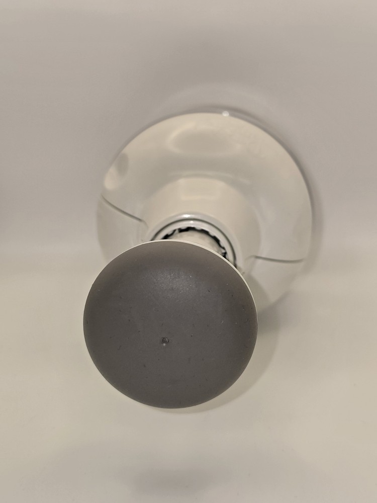 Pampered Chef Push Function Food Chopper - White