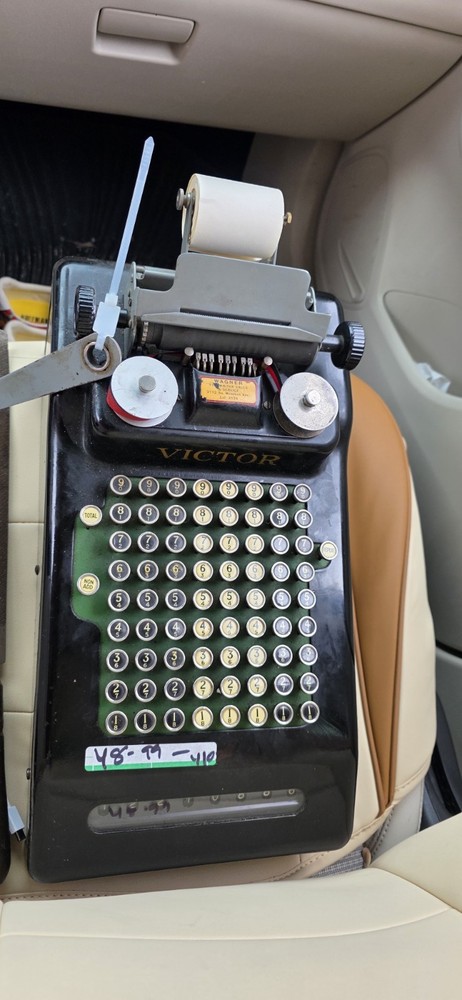 Victor Series 2 200/210 Adding Machine. Solid!