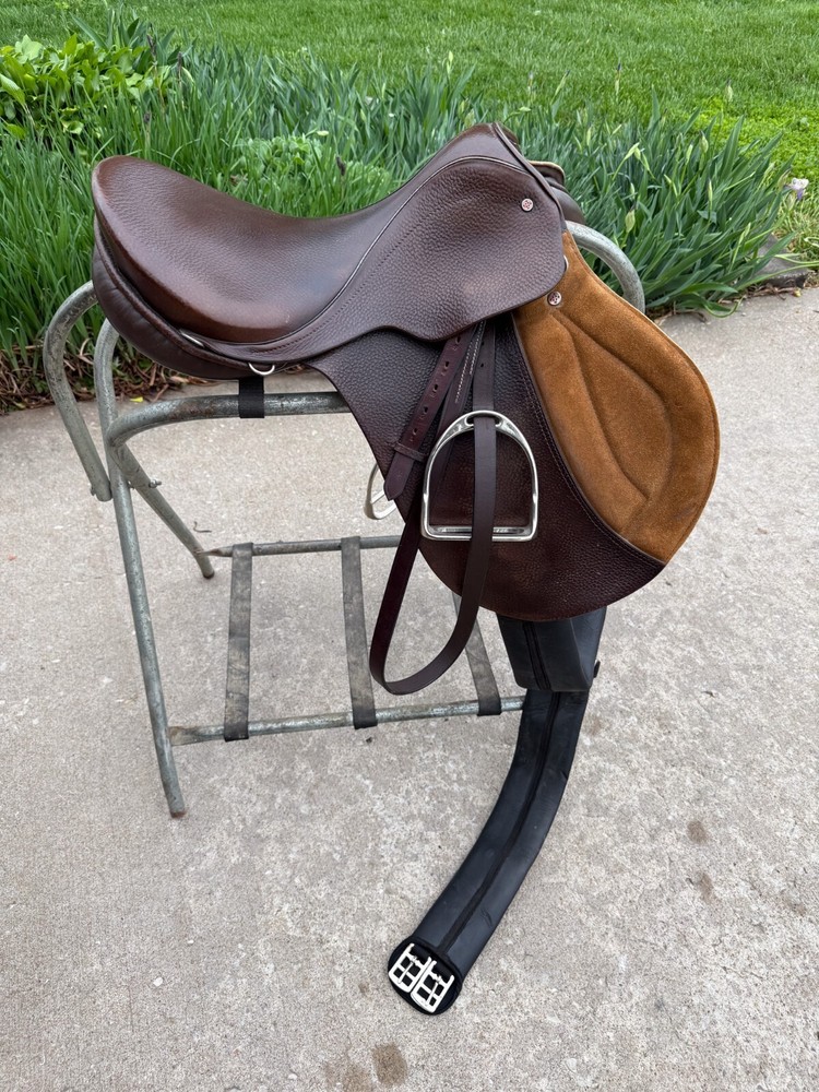 Felsbach Ag Husar English Saddle 16"