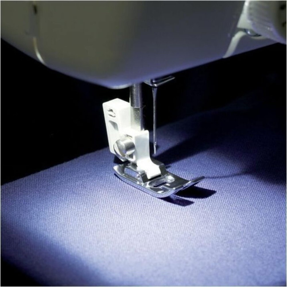 Brother SM1704 Full-Size 17 Stitch Sewing Machine