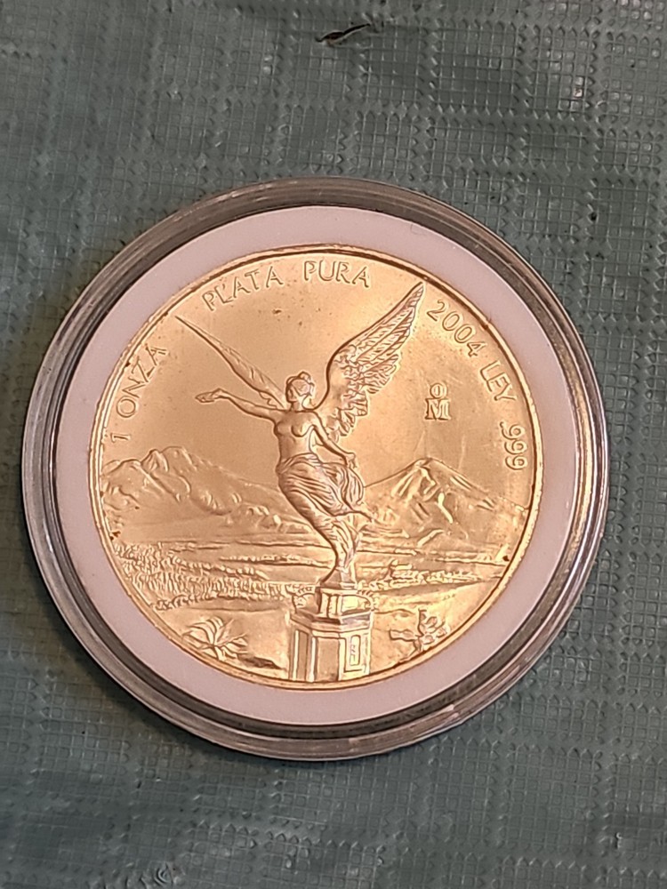 2004 libertad 1 oz .999 Silver  Mexico