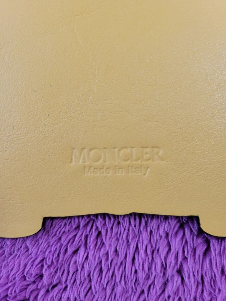 ️MONCLER Down jacket type keychain