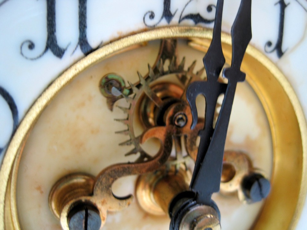 Antique New Haven Crystal Regulator Clock Open Escapement