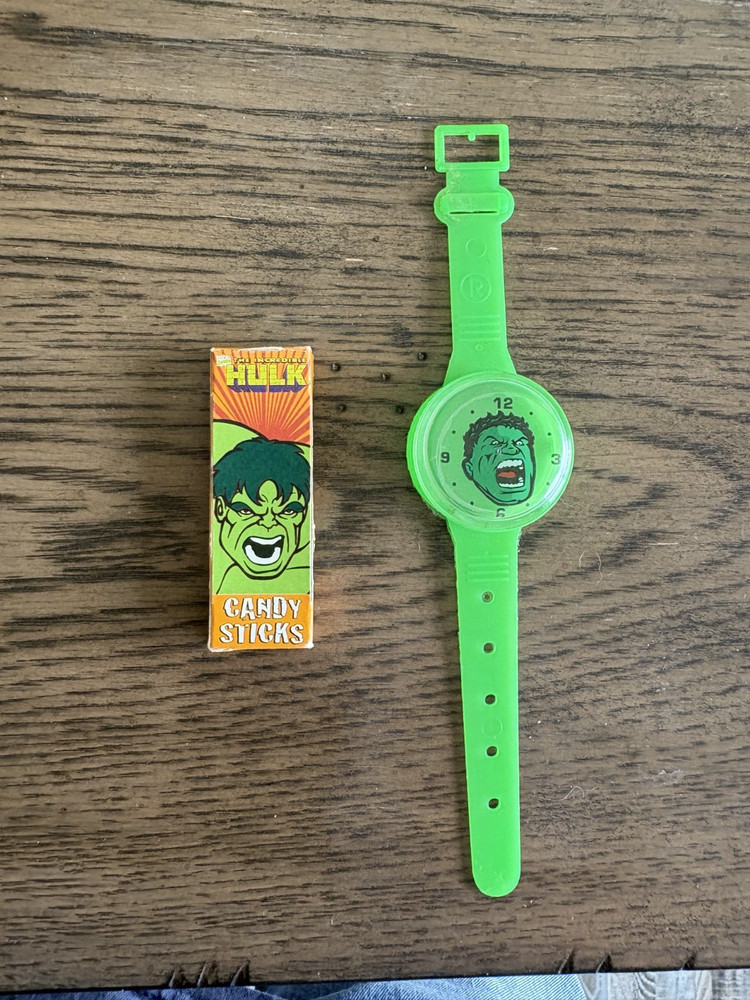 Vintage MARVEL COMICS INCREDIBLE HULK 2002 CANDY STICKS & WATCH lot