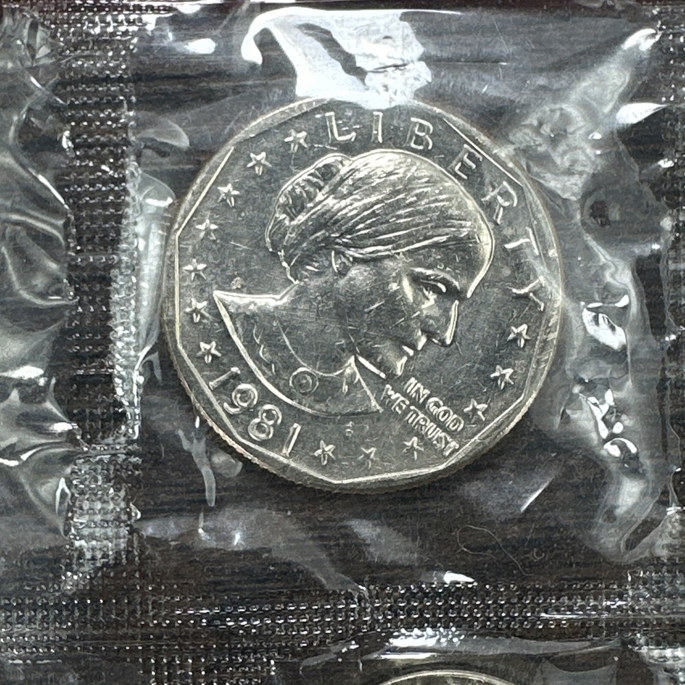 1981 D Denver Only Uncirculated Mint Set