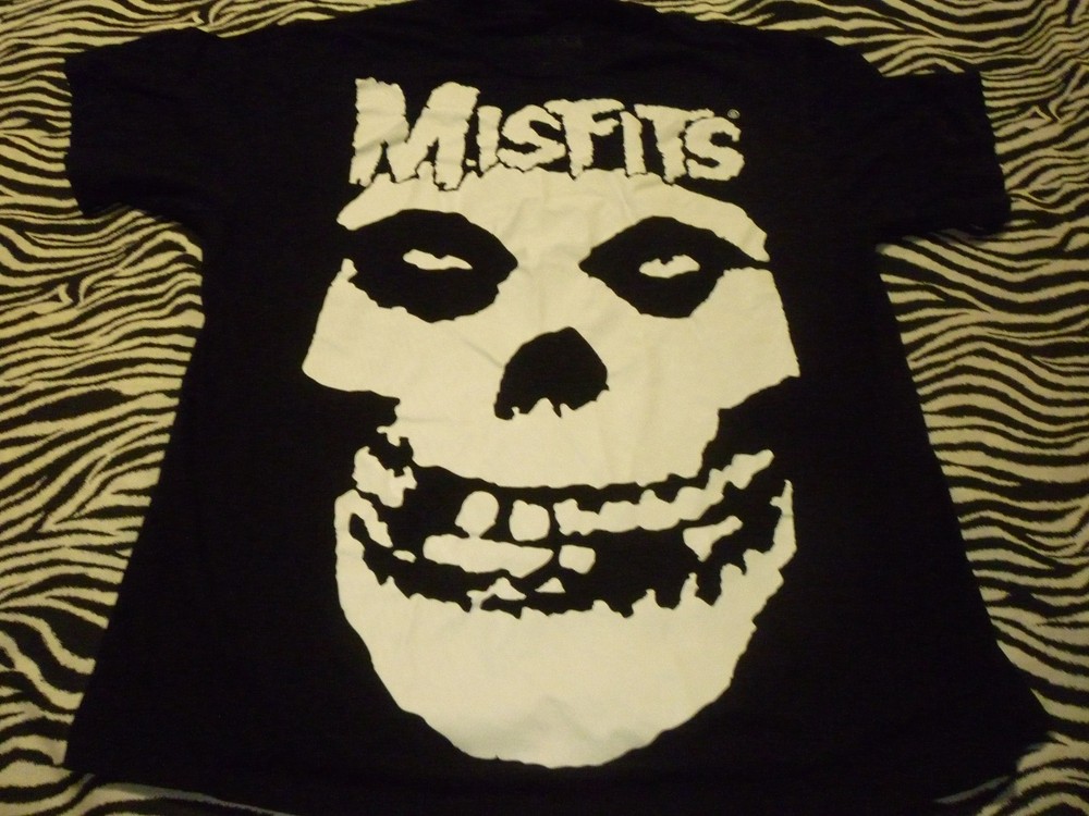 Misfits Shirt ( Used Size L ) Very Nice Condition!!!