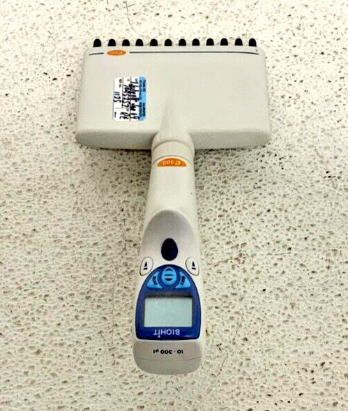 BioHit E300 Automatic Electronic Pipettor Adjustable 10-300 uL Lab 12-Channel