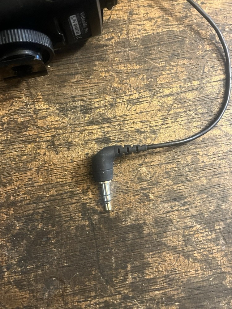 Rode VideoMic Pro. Rode Microphone. No Battery. Please Read