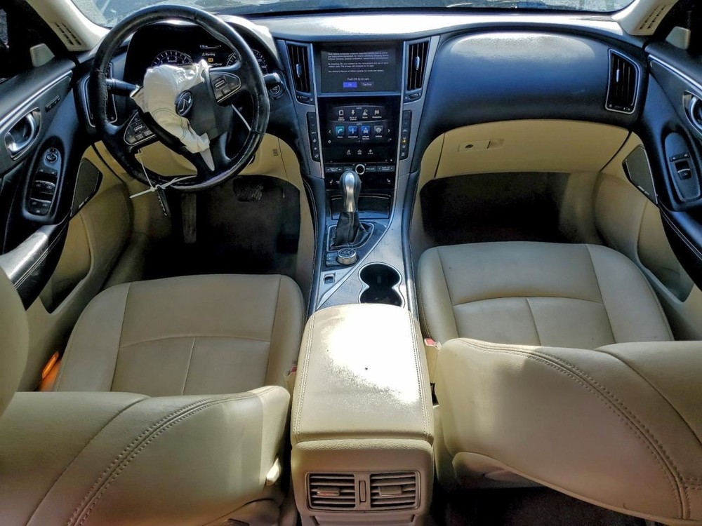 Q50 2017 Glove Box 5000020