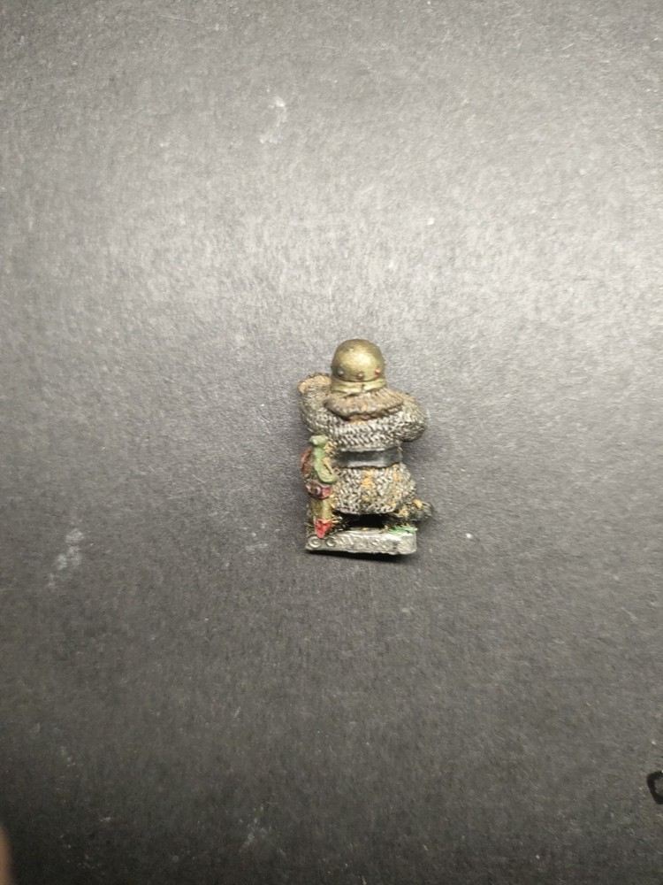 1987 Imperial Dwarf Bolt Thrower C22 Crew Operator Siege Engine Warhammer (E)