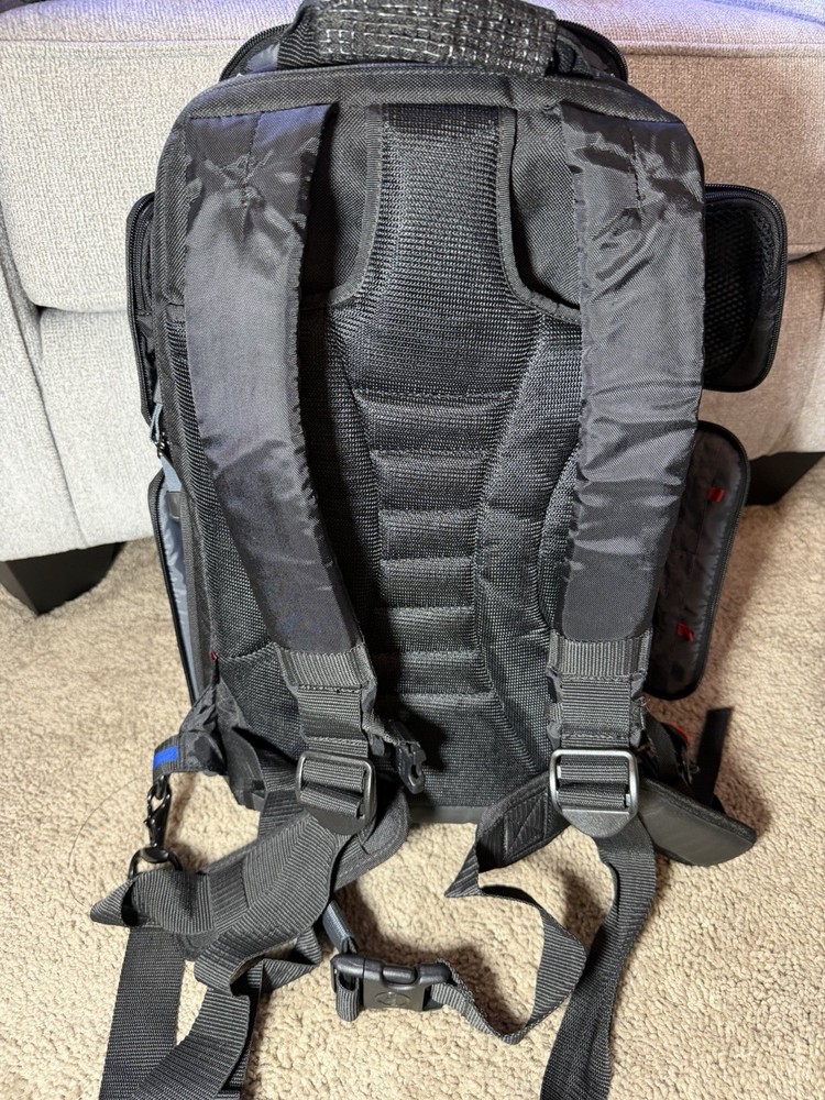 Tamrac Evolution 8 Camera Backpack Laptop Sling - NEW Open Box Black