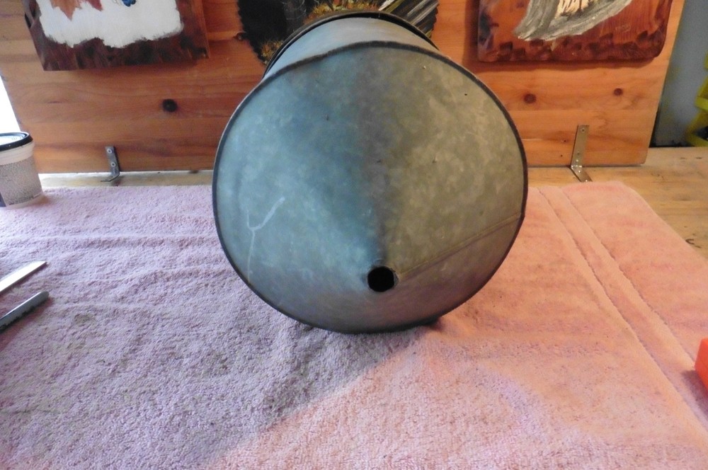 Galvanized Steel Poultry Feeder Seeder? Hand Held Gravity Fed Cone Shaped Bottom