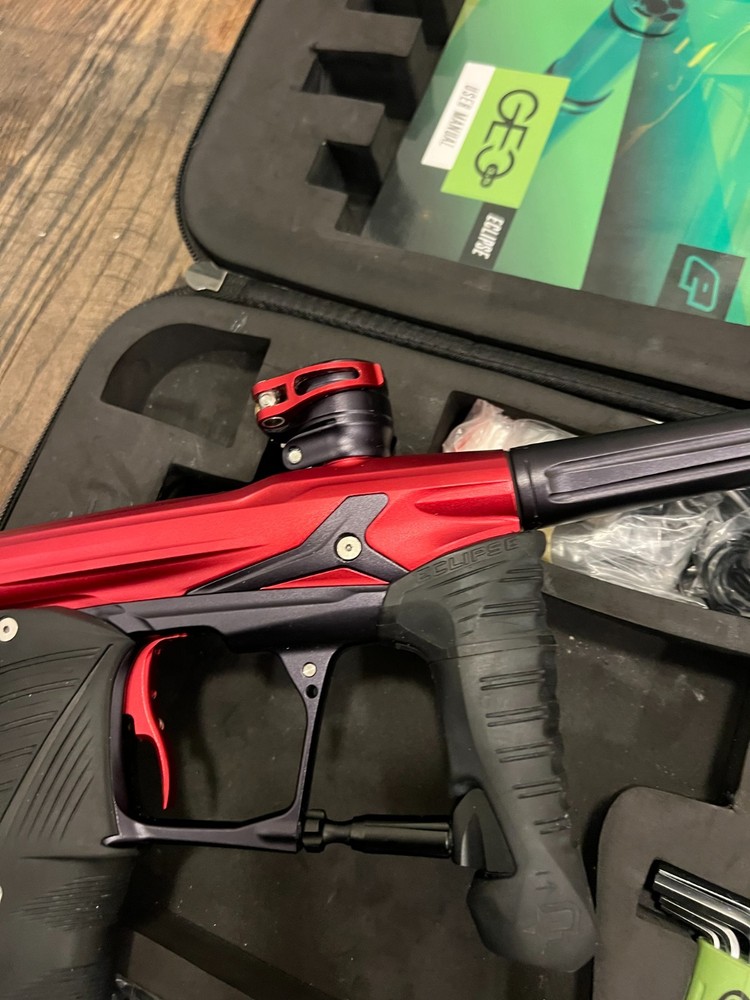 PLanet Eclipse GEO 3 Paintball Marker With IV Core