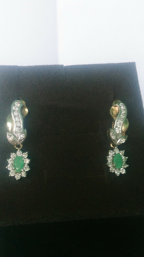 925 Silver Stud Earrings with Emerald and Cubic Zirconia