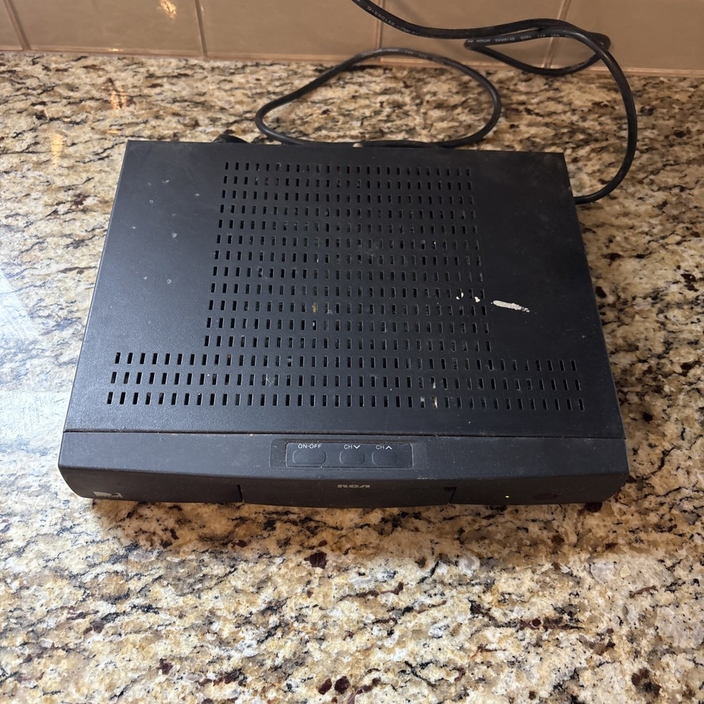 RCA Direct TV Satellite Receiver Model DRD221RD Working No Remote