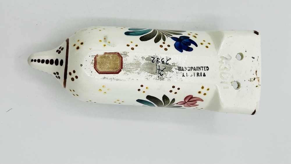 Austria Hanging ceramic vase with flower decor, 1920 - 1940