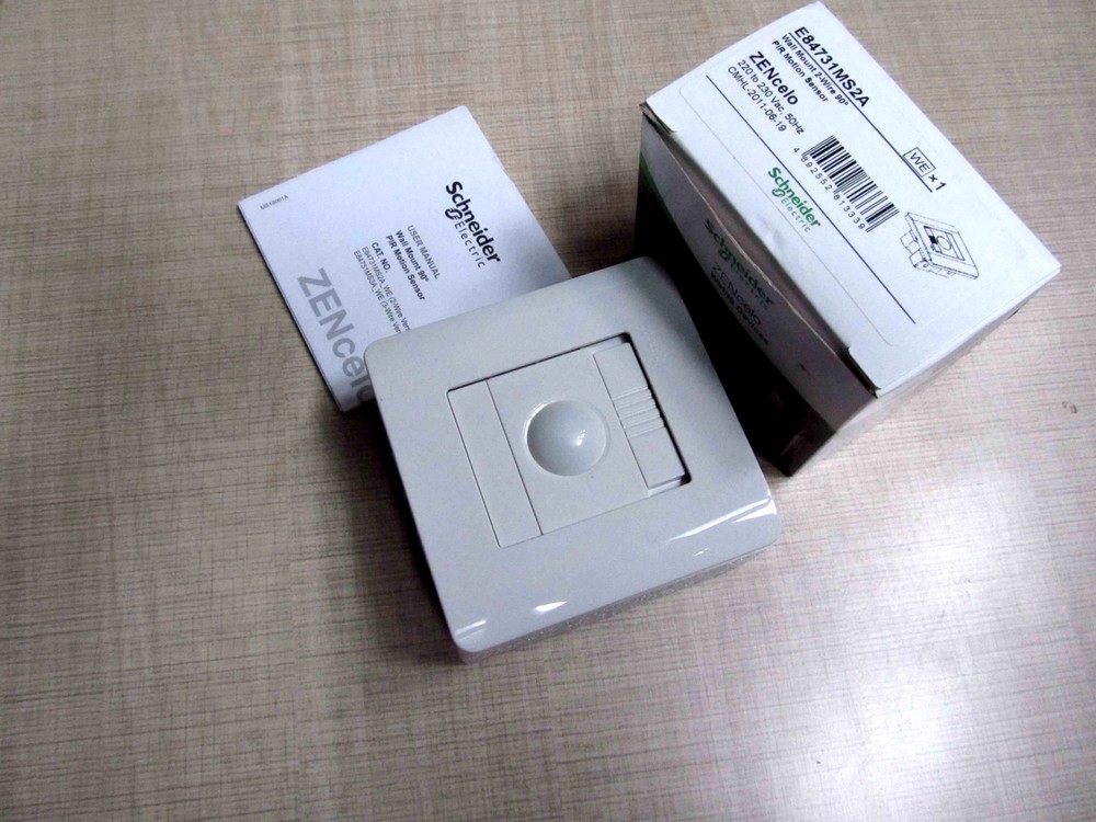 1 pcs New Schneider human sensing switch E84731MS2A