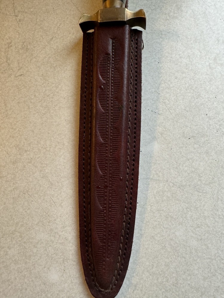 Unmarked Dagger With Leather Sheath