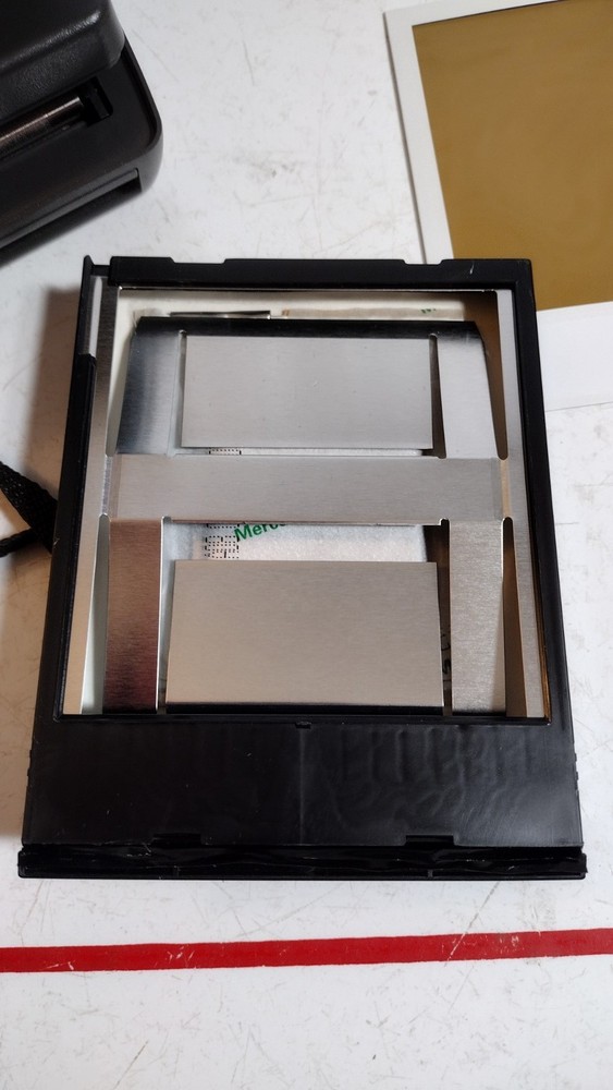 Polaroid 600 Instant One Step Flash Camera