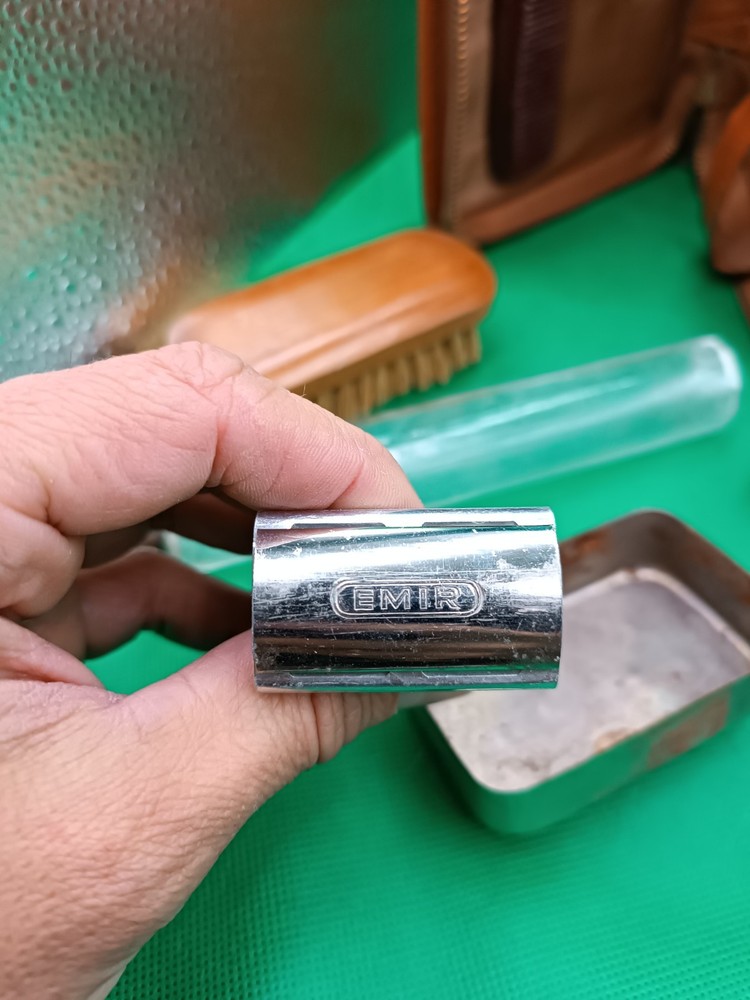 WWII WW2 Original toiletry set.