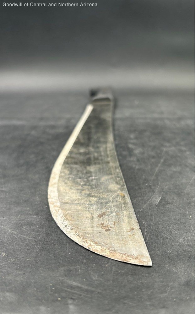 Machete W/ Protective Sheath 26'