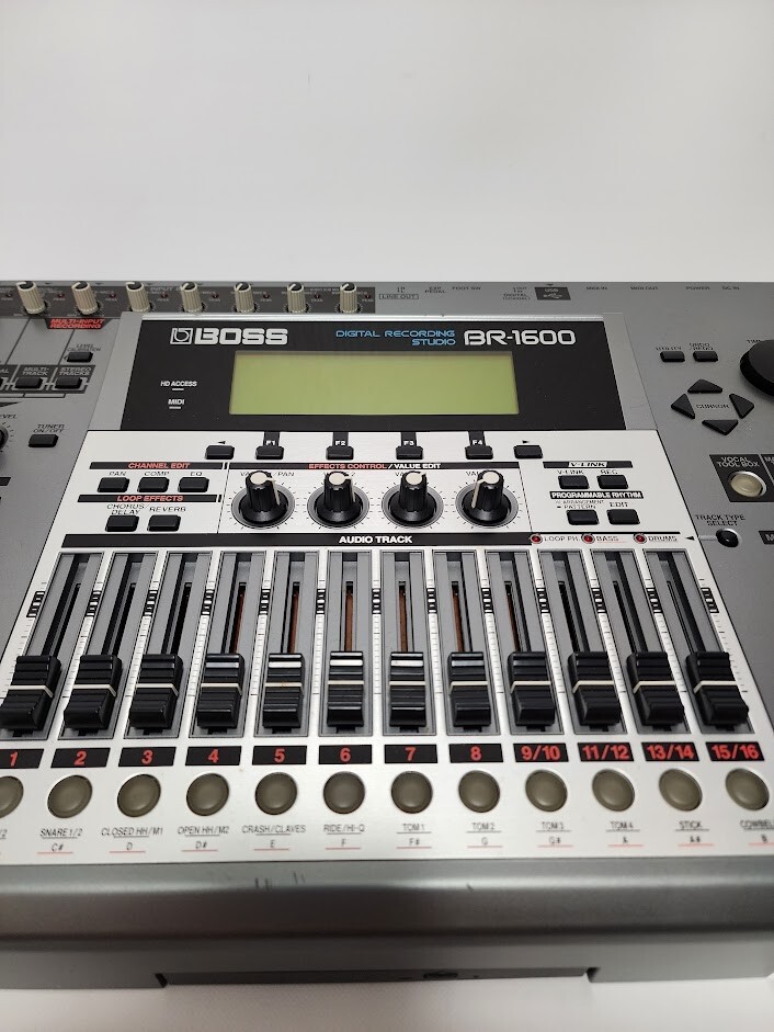 BOSS BR-1600CD Digital Record Studio Multi Track Recorder