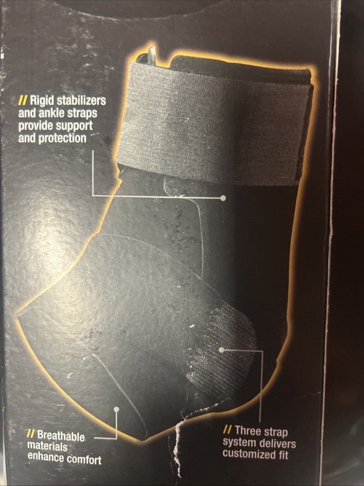 3M ACE Sport Deluxe Ankle Stabilizer, Adjustable Compression, Black