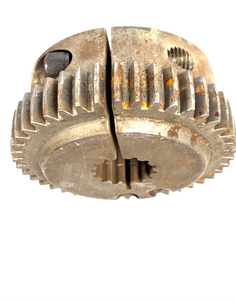 CLAMP HUB 1-9/32 IN HOLE DIA