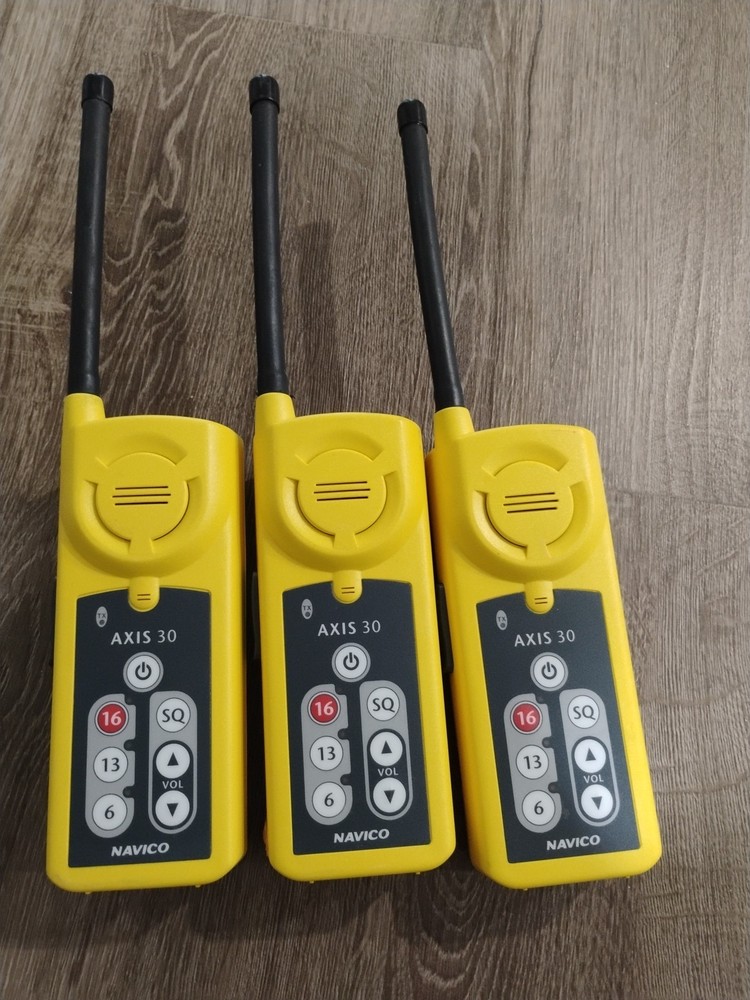 4 NAVICO Marine Hand Radios AXIS30 GMDSS