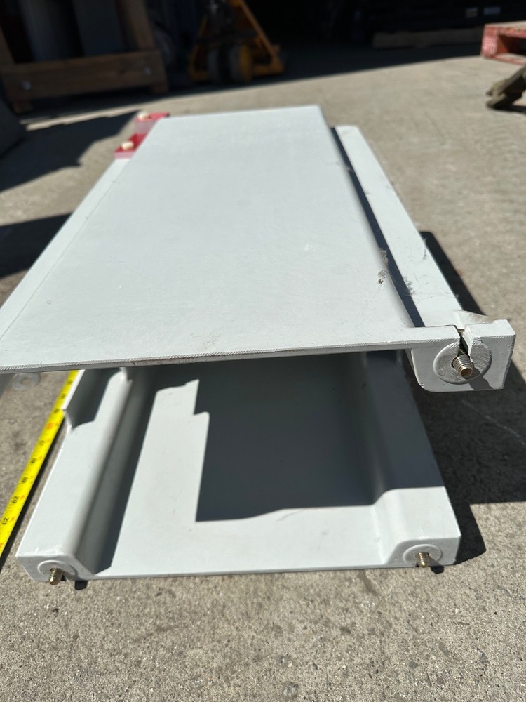 PVV-1200/2000 GE Insulating Support