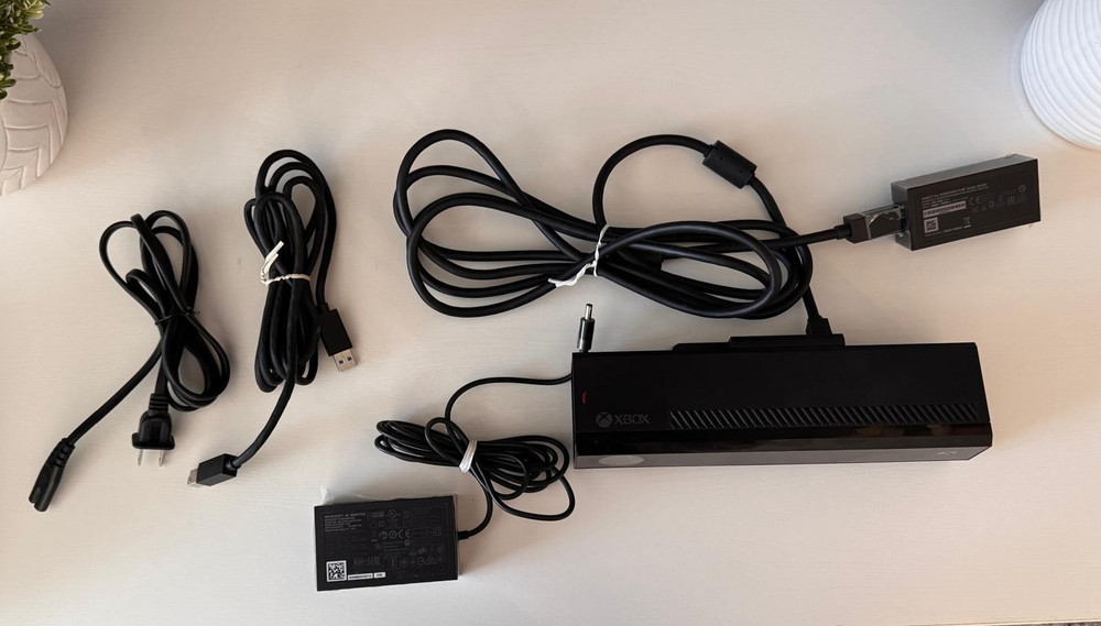 Xbox Kinect Sensor Used Excellent Condition Original Box Xbox Motion Camera