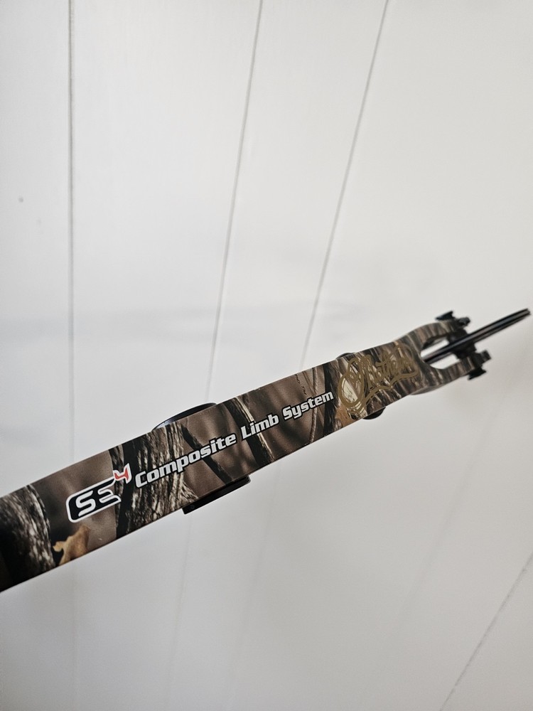 Mathews DXT Compound Bow
