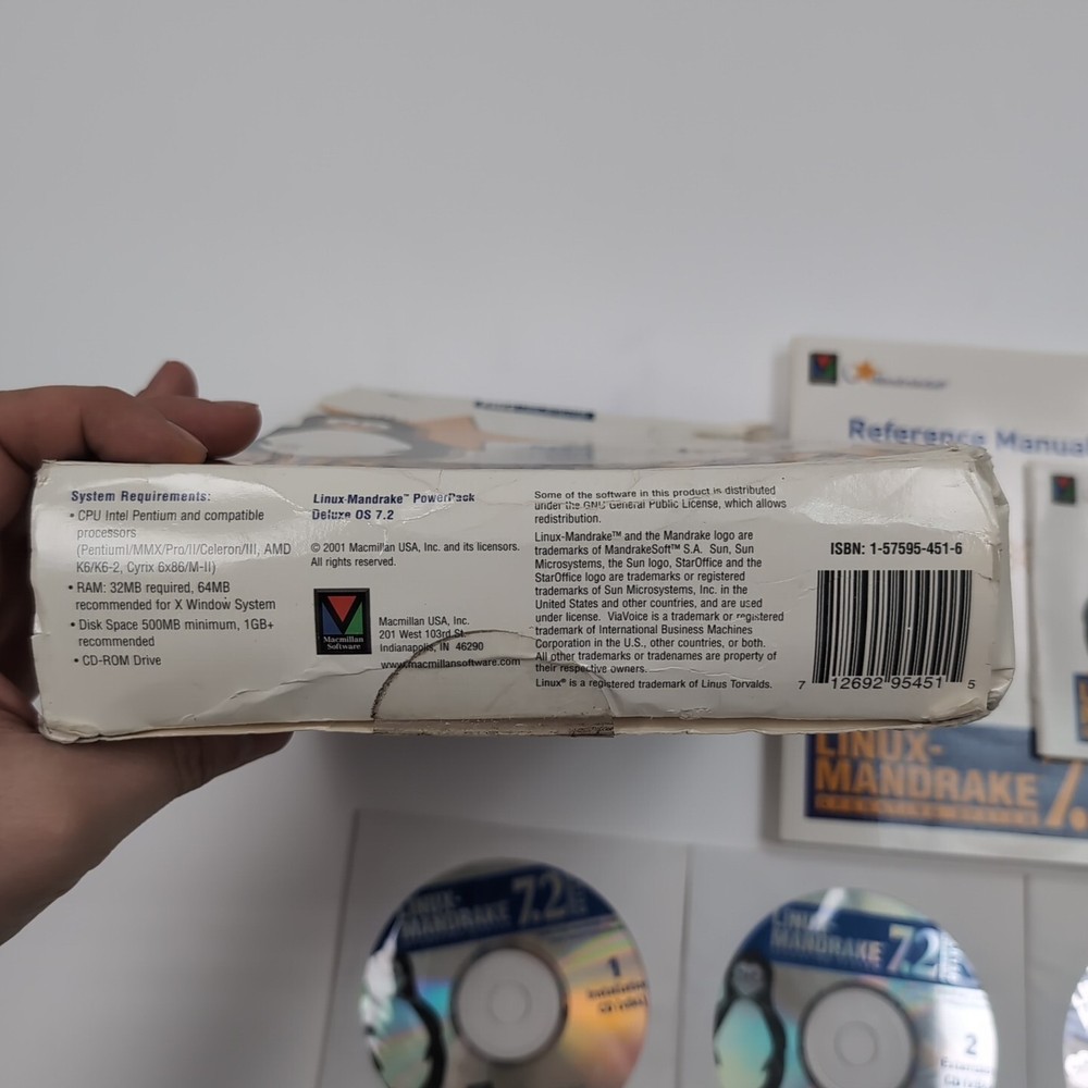 Linux Mandrake 7.2 Deluxe 2001 Operating System Software Big Box 7 CD'S Manuals