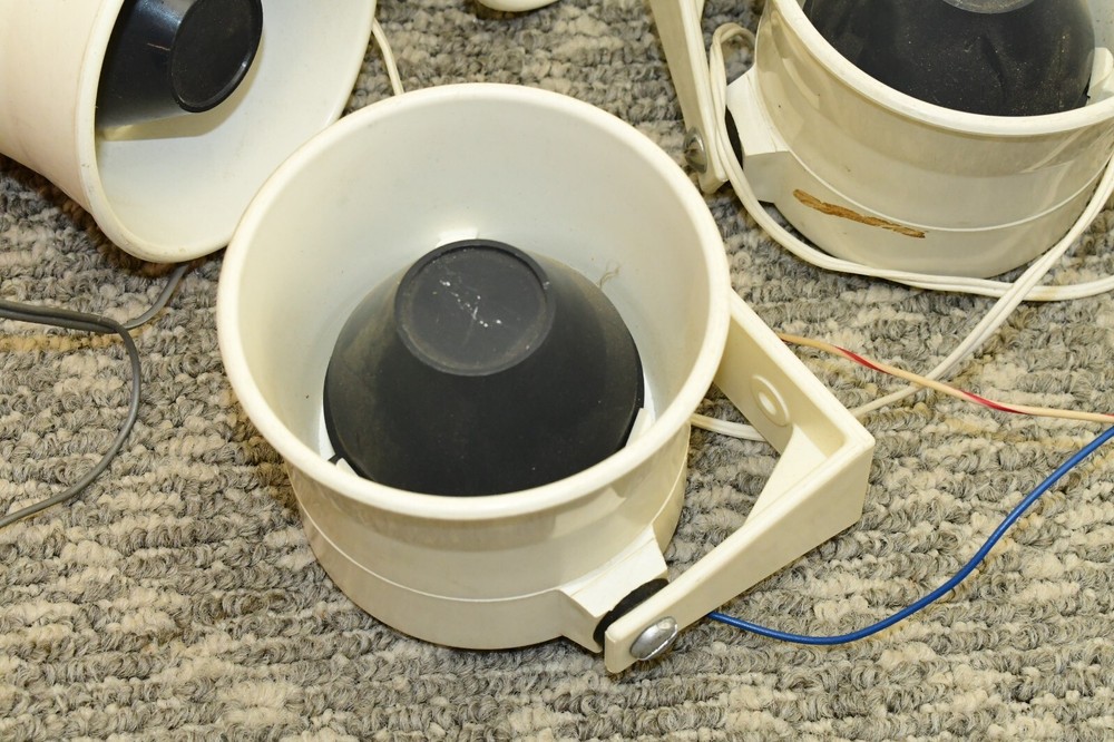 (Set of 4) - Mini Loudspeaker Wall Mount WHITE - Used