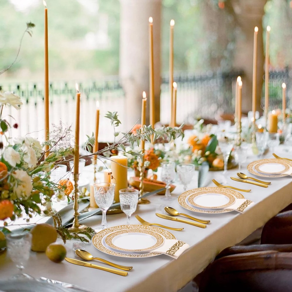 700PCS Gold Plastic Dinnerware Set for 100 Guests, Disposable Plates for Part...